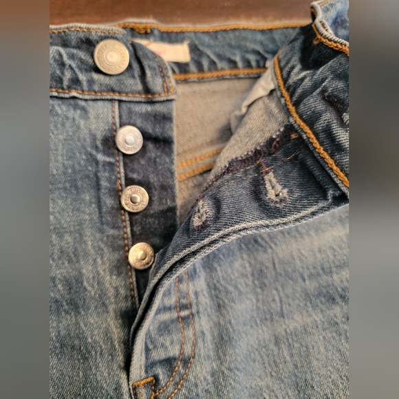 Levi's Big E 501 Jean Skirt Upcycled - Picture 10 of 12